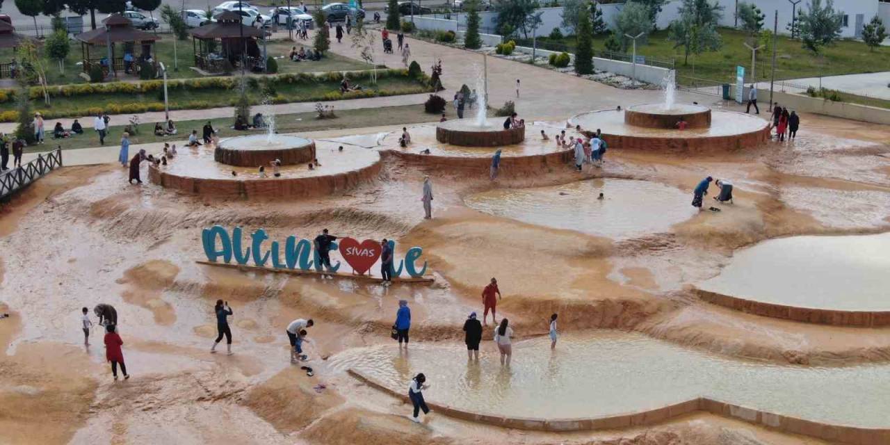 Pamukkale’nin Kardeşi Altınkale Ziyaretçi Akınına Uğruyor