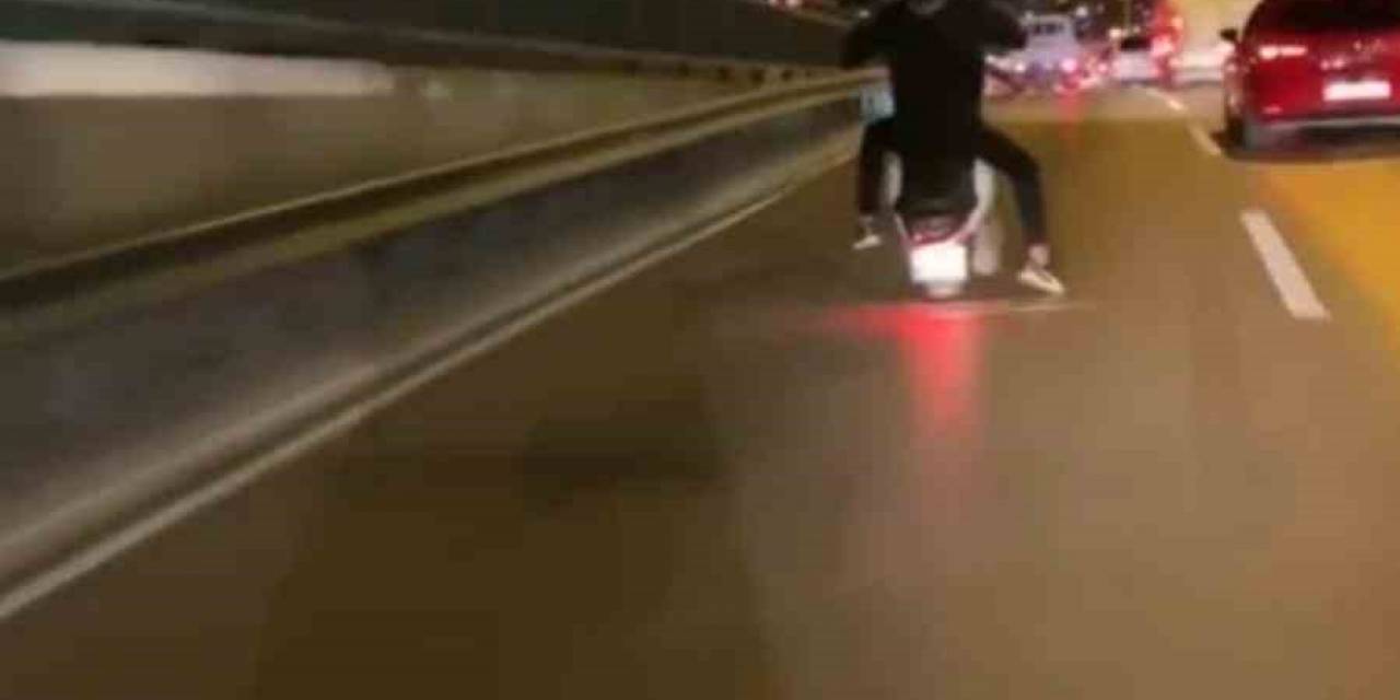 Trafikte Tehlikeli Yolculuk Kamerada