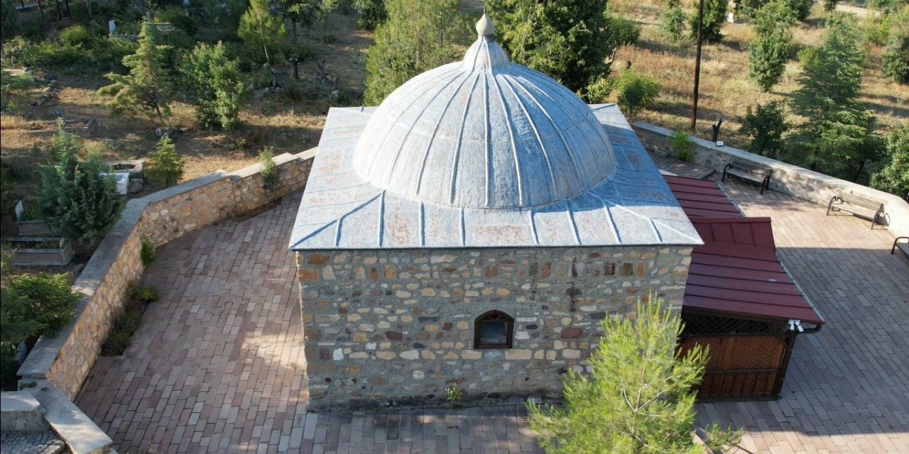 800 Yıllık Tapduk Emre Türbesi Ziyaretçilerini Bekliyor