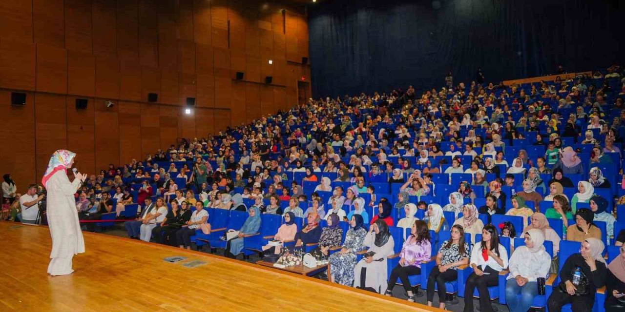 Diyarbakır’da “bağırmayan Anneler” Söyleşisi Gerçekleşti