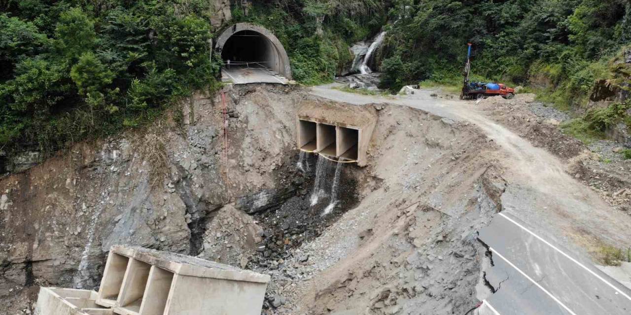 Heyelan Nedeniyle Kapanan Karadeniz-akdeniz Yolu Havadan Görüntülendi