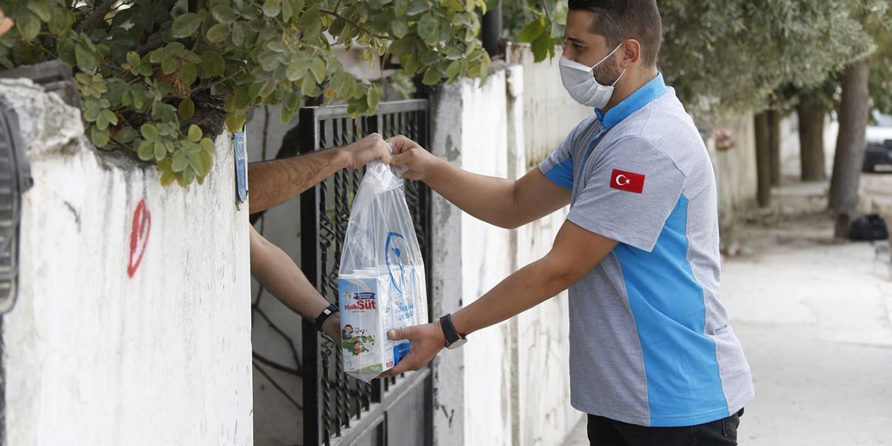 Merkezefendi Halk Süt, 2019’dan Beri Ücretsiz Dağıtılıyor