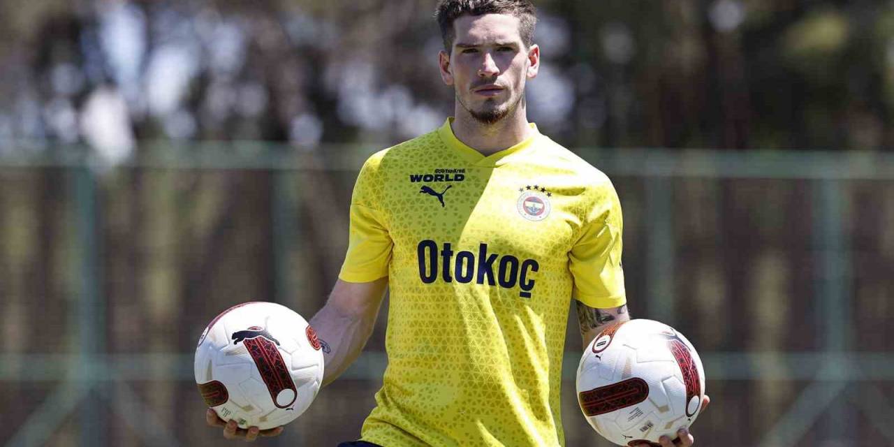 Ryan Kent, "başarılar Ve Kupalar İsteyen Bir Kulüp Sizi İstediği Zaman Kabul Ediyorsunuz"