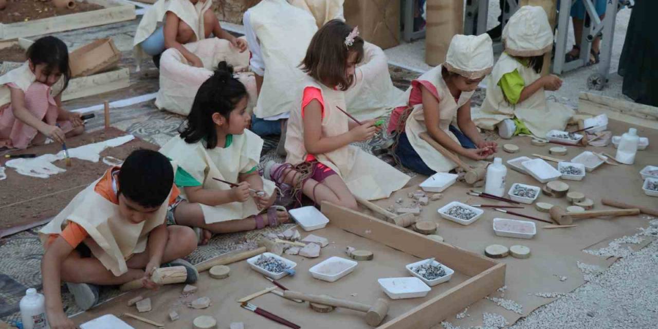 Şanlıurfalı Minik Arkeologlar İş Başında