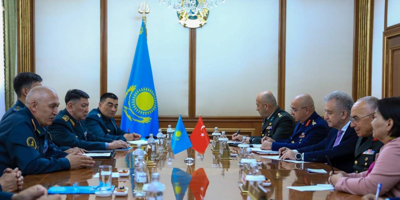 Orgeneral Musa Avsever Kazakistan’da