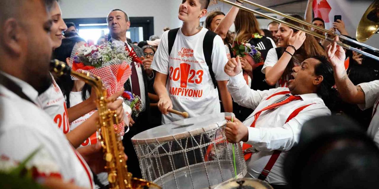 Ebrar Karakurt: “türk Kadının Gücünü Abd’de Gösterdiğimizi Düşünüyorum”