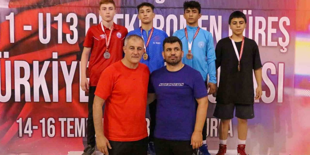 Çerkeşli Güreşçi Türkiye İkincisi Oldu