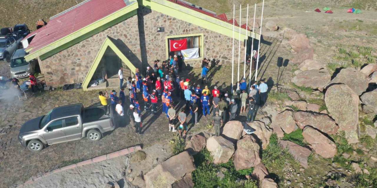 29. Sütdonduran Kampı Ve Erciyes Zirve Tırmanışı Yapılacak