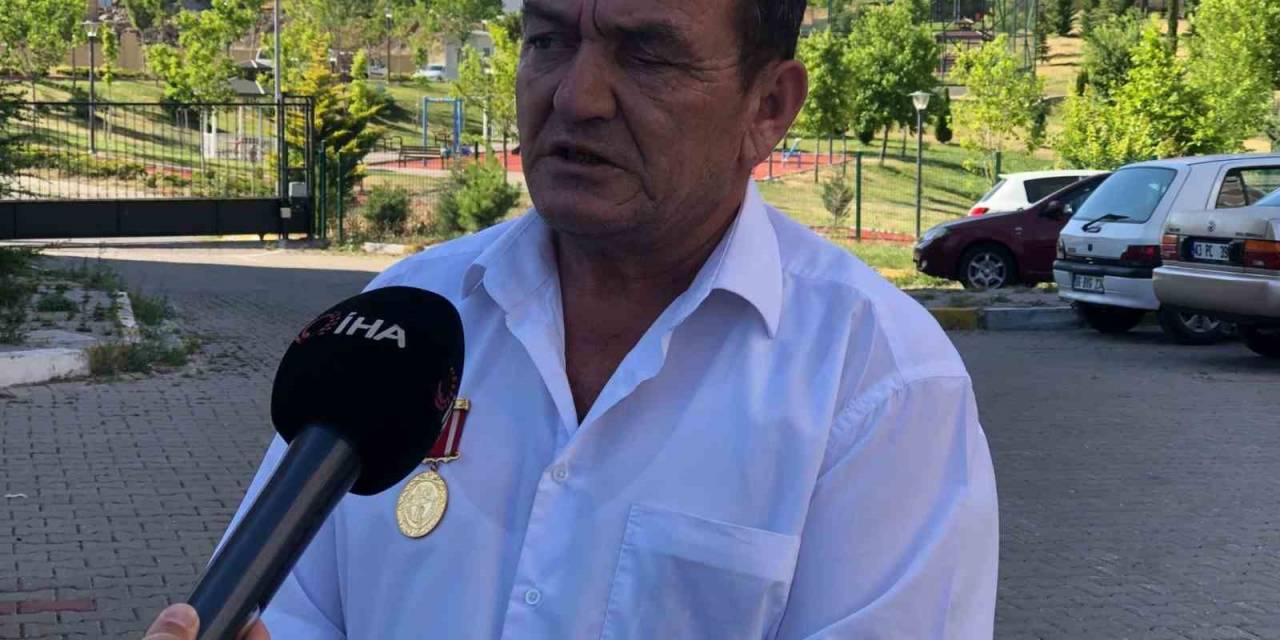 Otopark Kavgasında Komşular Birbirlerine Silah Ve Bıçak Çekti
