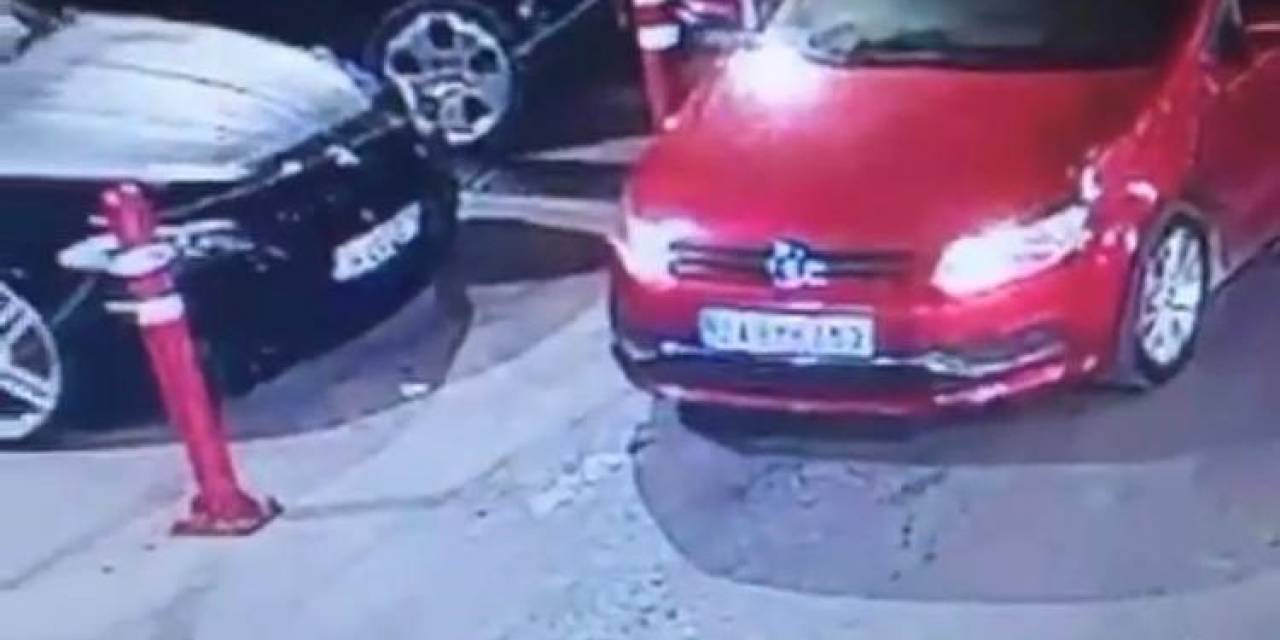 İstanbul’da Lüks Otomobili Çalma Girişimi Kamerada: 10 Saniyede Vazgeçip Kaçtılar