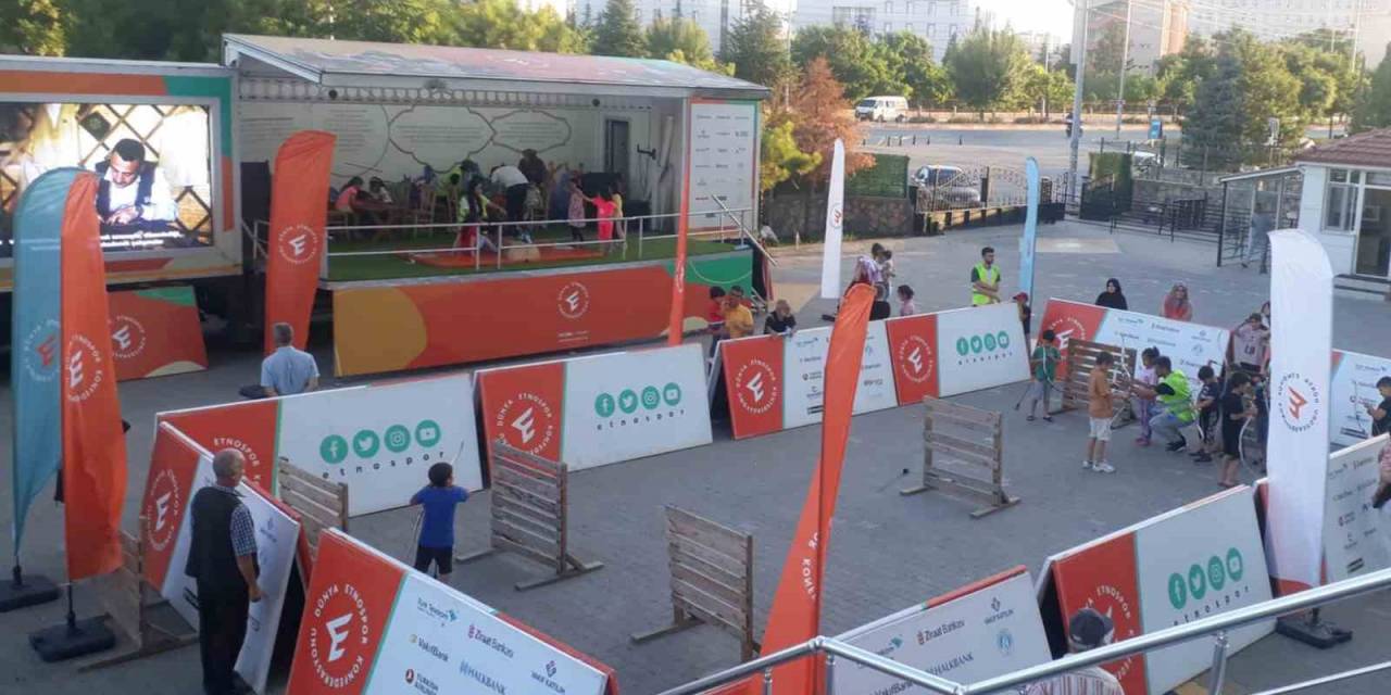 Etkinlik Tırı Karaman’da Depremzede Çocuklarla Buluştu