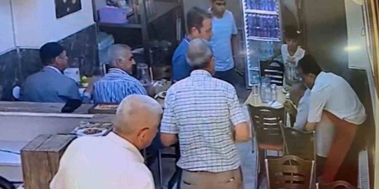 Soluk Borusuna Yemek Kaçan Müşterisini ’heimlich’ İle Kurtardı