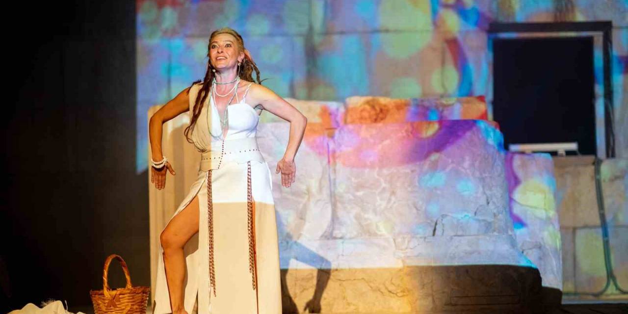 İş Sanat Antik Sahne ‘ben Anadolu’ Stratonikeia’da Sahnelenecek