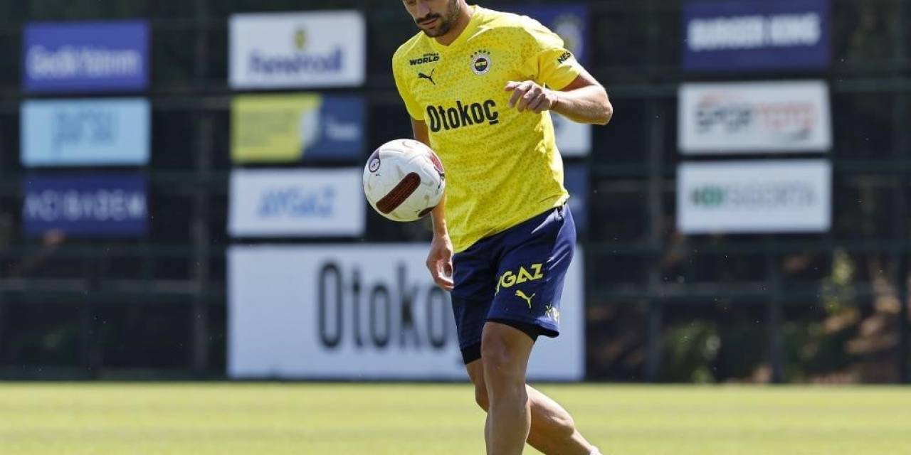 Yabancı Futbolcuların Bonservisleri Ve Maaşları Kulüpleri Mali Açıdan Zorluyor