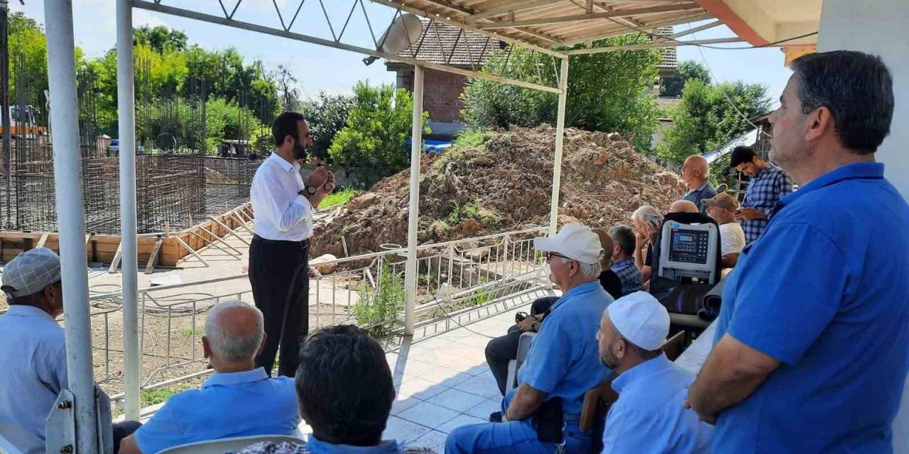 Depremde Ağır Hasar Alan Cami Sıfırdan Yapılıyor