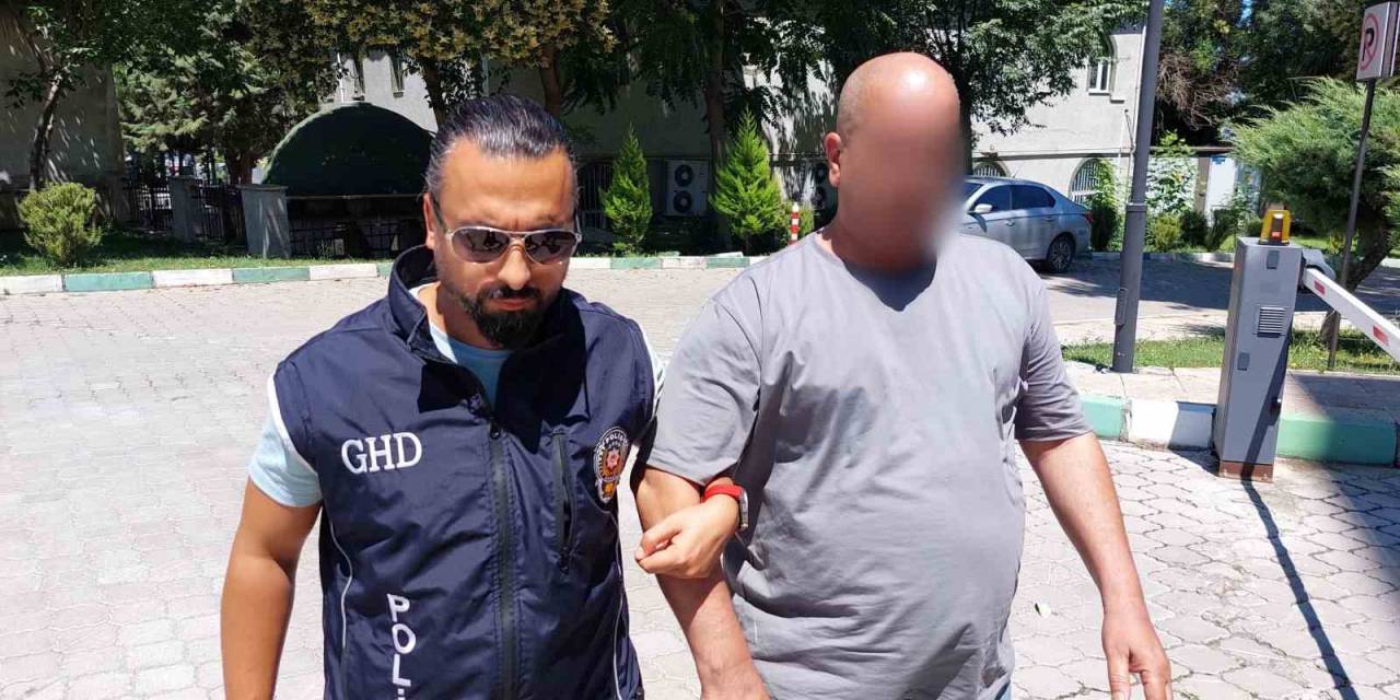 Yabancı Uyruklu Göçmen Kaçakçısı Samsun’da Yakalandı