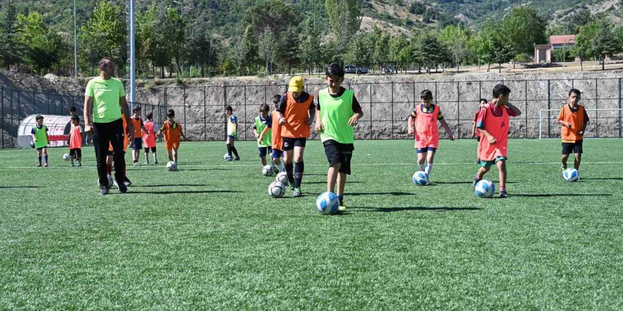 Isparta Belediyesi  Spor Kompleksinde Yetenekli Sporcular Yetiştiriliyor