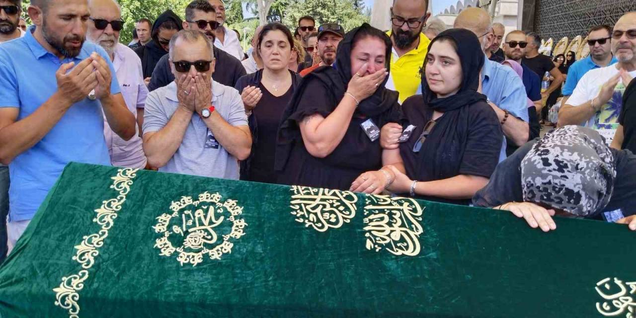 Aracın Çarpması Sonucu Hayatını Kaybeden Bisikletli Toprağa Verildi