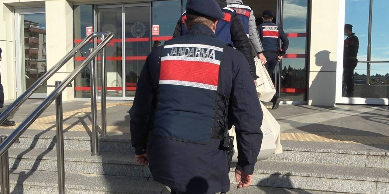 Kıyıköy Belediye Başkanı’nın Babası Ve Avukatı Beraat Etti