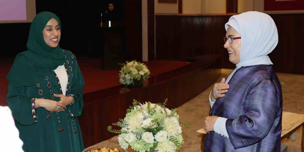 Emine Erdoğan, Bae’de Kadınlar Genel Birliği’ni Ziyaret Etti