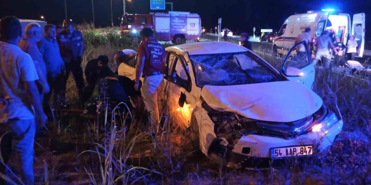 Sakarya’da Otomobil İle Panelvan Çarpıştı: 6 Yaralı