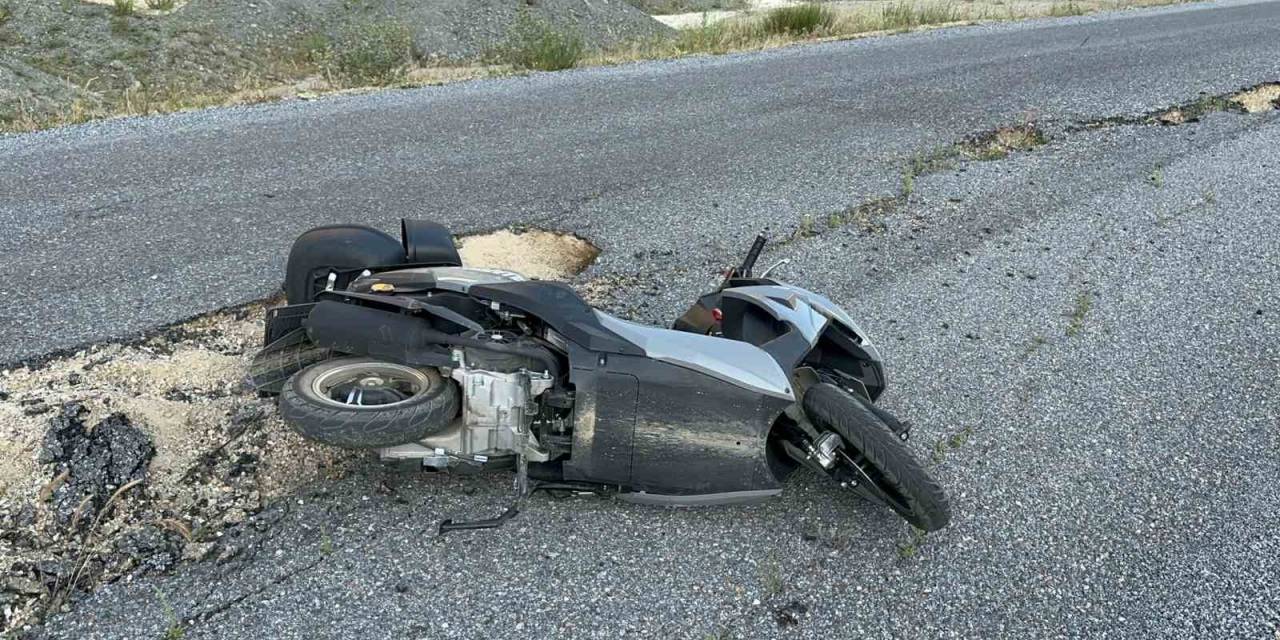 Devrilen Motosikletin Sürücüsü Yaralandı