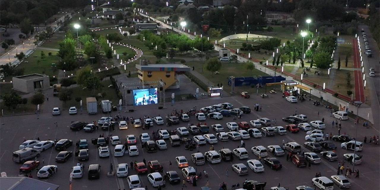 Yüreğir’de ‘arabada Sinema Günleri’ Etkinliği