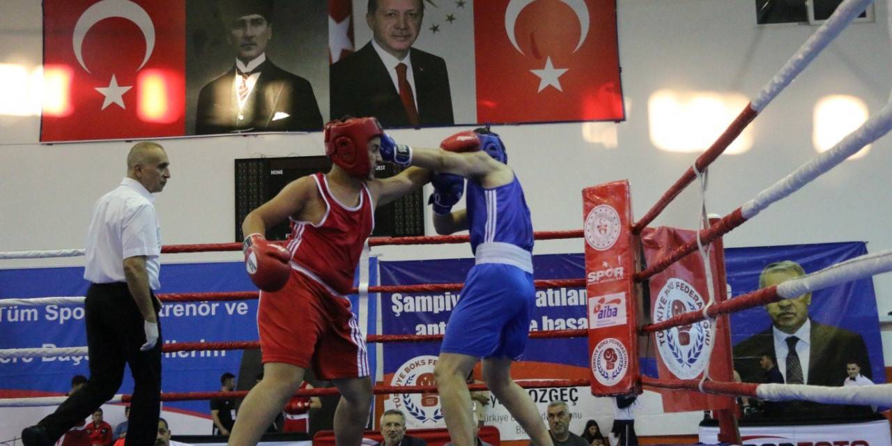 Kars’ta Boks Şampiyonası Nefesleri Kesiyor