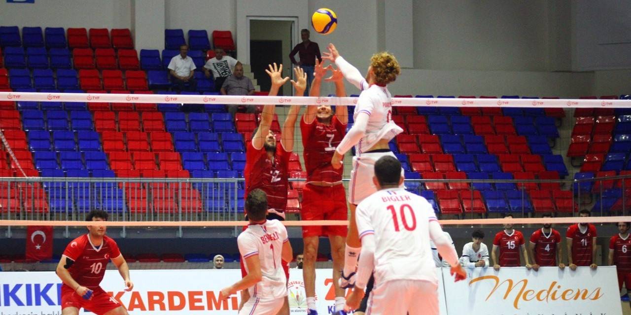 Türkiye Erkek Milli Takımı Adını Finale Yazdırdı