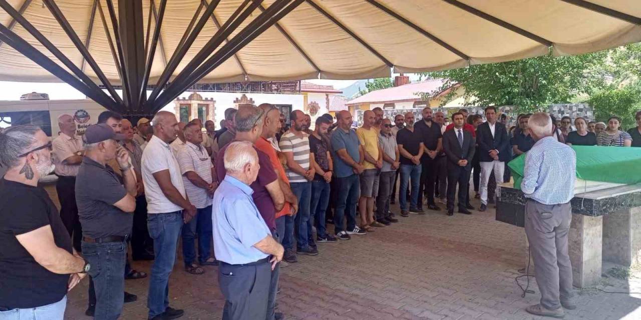 Tunceli’de ’clinton’ Lakaplı Aslan, Son Yolculuğuna Uğurlandı