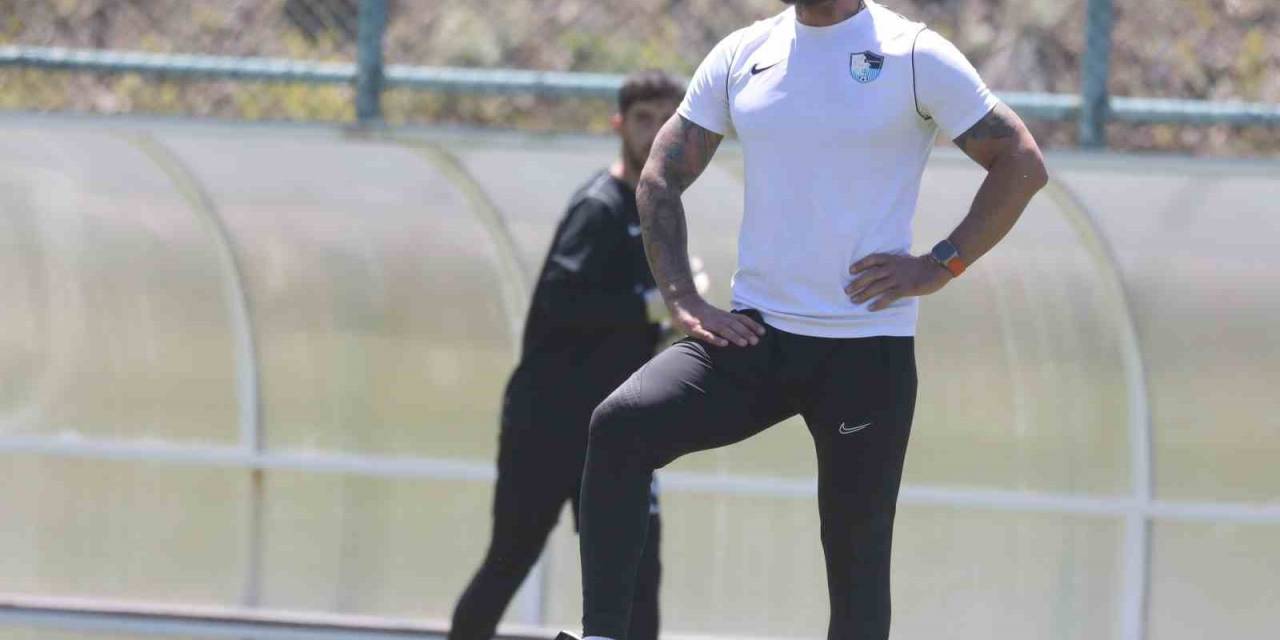 Erzurumspor Teknik Direktörü Kutlu ; Taraftarın Desteği İnanılmaz