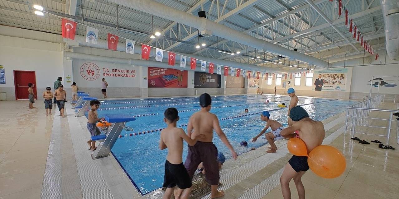 Şanlıurfa’da Havuzlar Serinleme Alanları Oldu