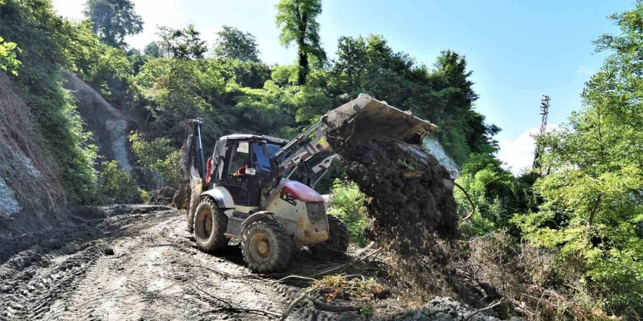 Başkan Tören: “heyelanlar Sonucu Kırsalda 60 Mahallede Kapanan 227 Yolu Ulaşıma Açtık”