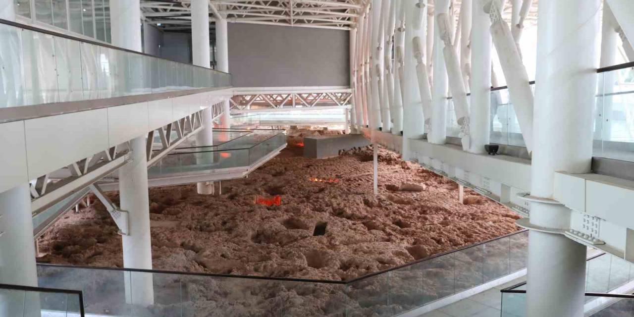 Pazar Alanı Olarak Kullanılıyordu, 2 Bin 500 Yıllık Tarihi Yolculuğa Çıkaracak