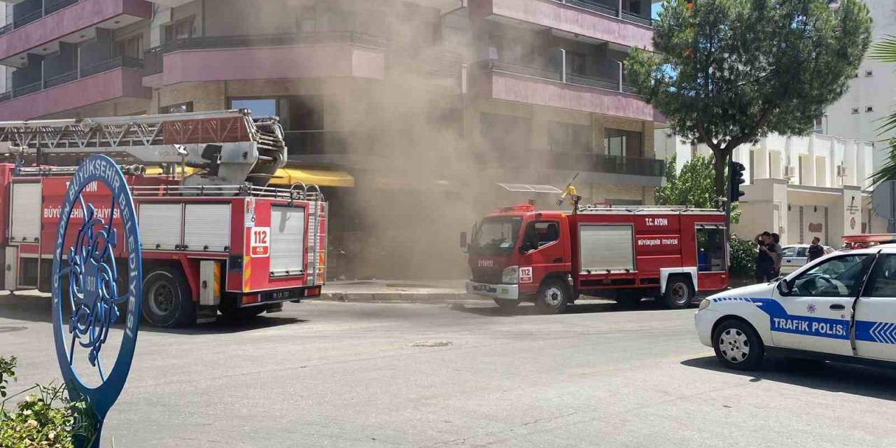 Nazilli’de Otel Yangını Panikletti