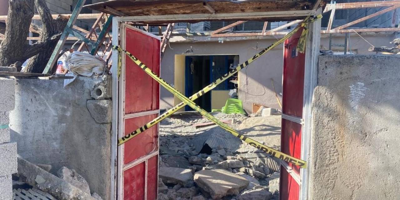İnşaatın Duvarı Yemek Yapan Kadınların Üzerine Çökmüş: 1 Ölü, 2 Yaralı