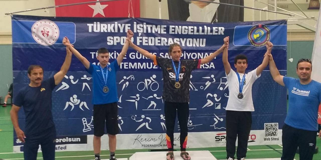 İşitme Engelliler Güreşte 2 Madalya