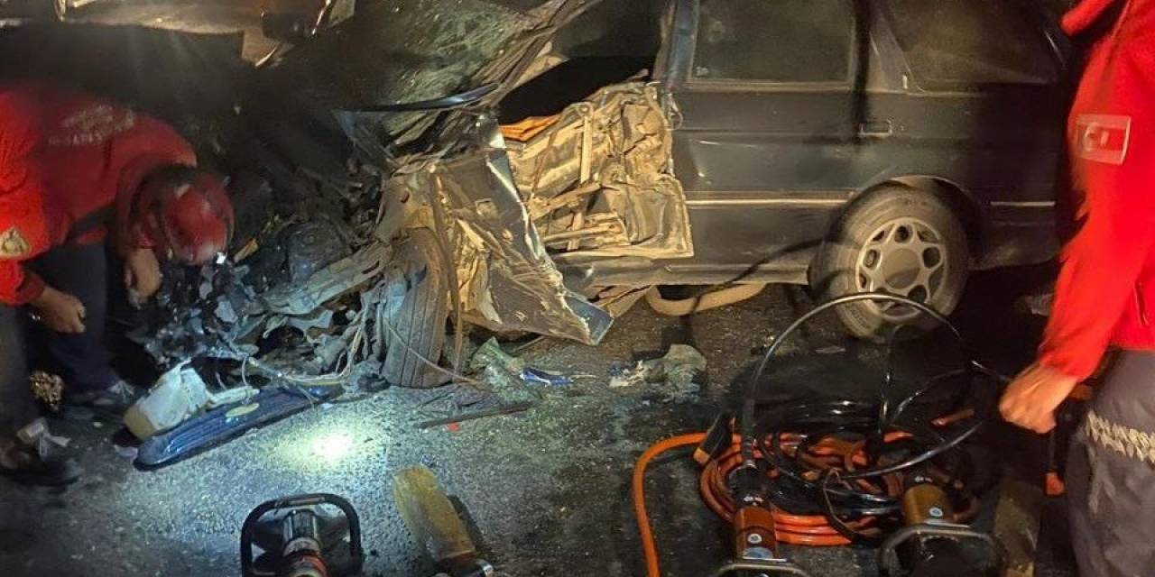 Gönen-manyas Karayolunda Feci Kaza: 1 Ölü, 1 Yaralı