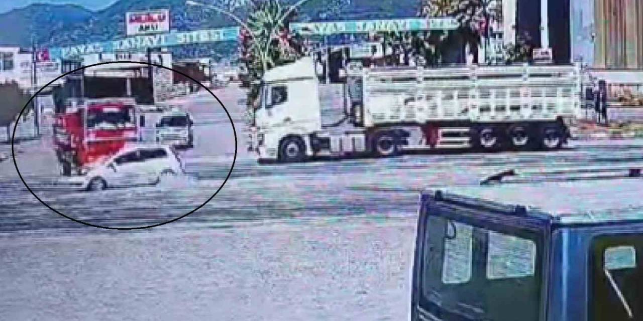 Çocuğun Hayatını Kaybettiği Kaza Anı Kameraya Yansıdı