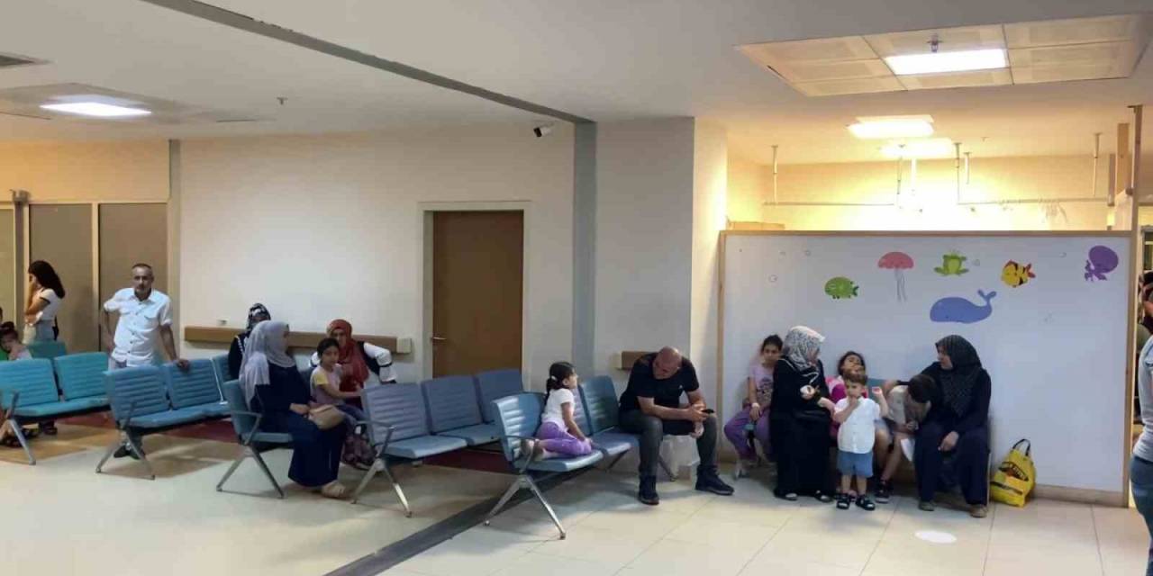 Sultanbeyli’nde Cami Kursundaki 73 Çocuk Gıda Zehirlenmesi Şüphesiyle Hastaneye Kaldırıldı