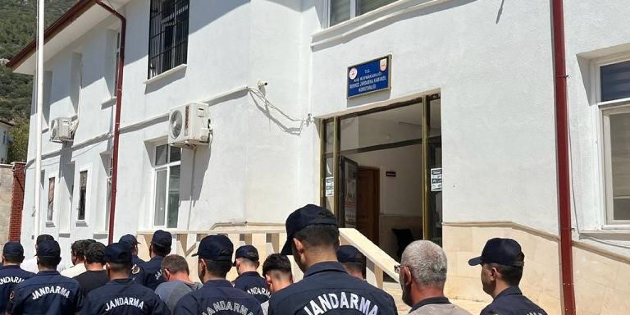 Antalya’da 84 Düzensiz Göçmen Yakalandı, 7 Şüpheli Gözaltına Alındı