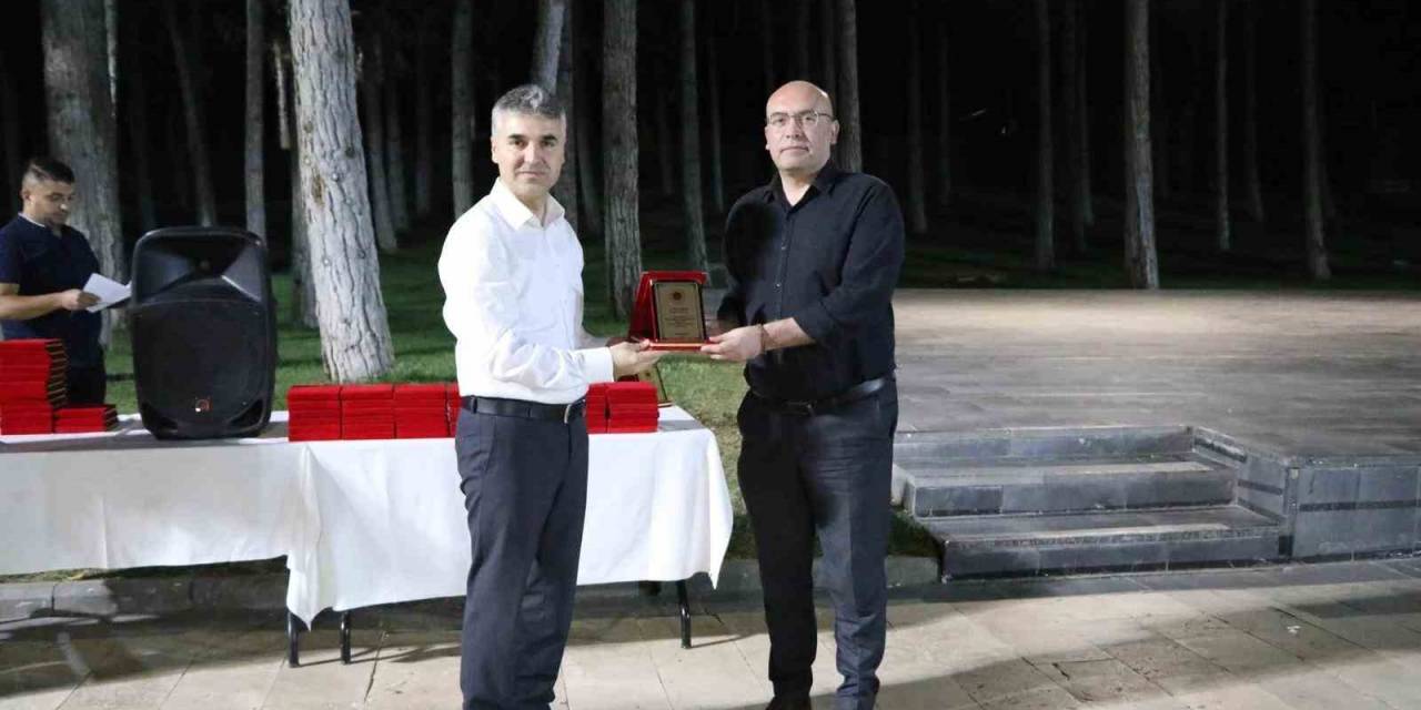 Görev Yeri Değişen Hakim Ve Savcılar İçin Veda Yemeği