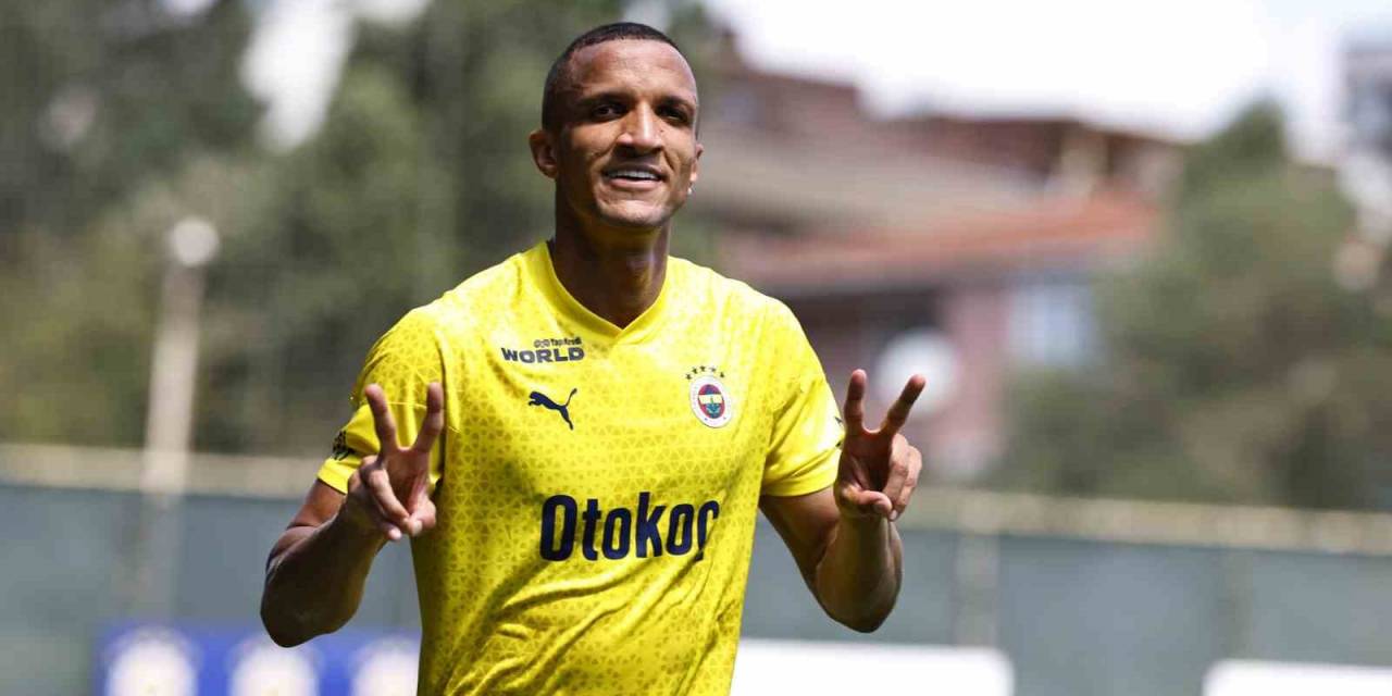 Fenerbahçe’de Yeni Transfer Rodrigo Becao, İlk Antrenmanına Çıktı