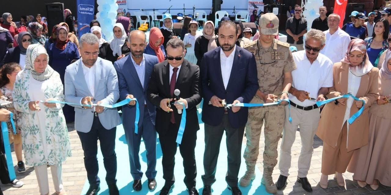 Edremit’te ’kadın El Emeği Ve Sanat Sergisi’ Açıldı