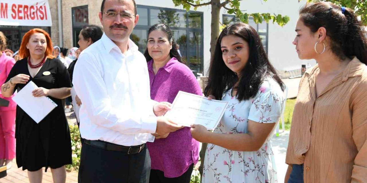 Lapseki Sodam’da Kursiyerler Belgelerini Aldı
