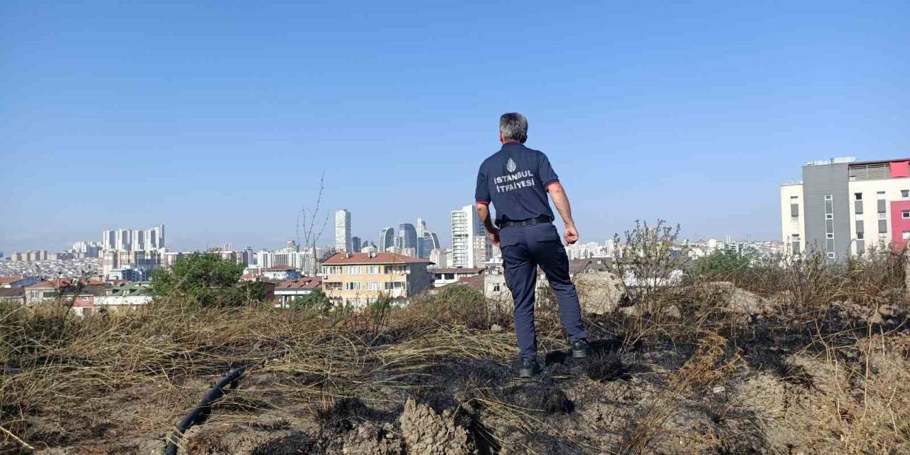 Esenyurt’ta Ot Yangınında Dumanlar E-5 Karayolu’nu Kapladı