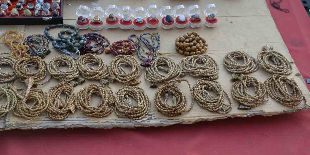 Türkiye’de Kahvesi, Irak’ta Tesbihi Yapılıyor
