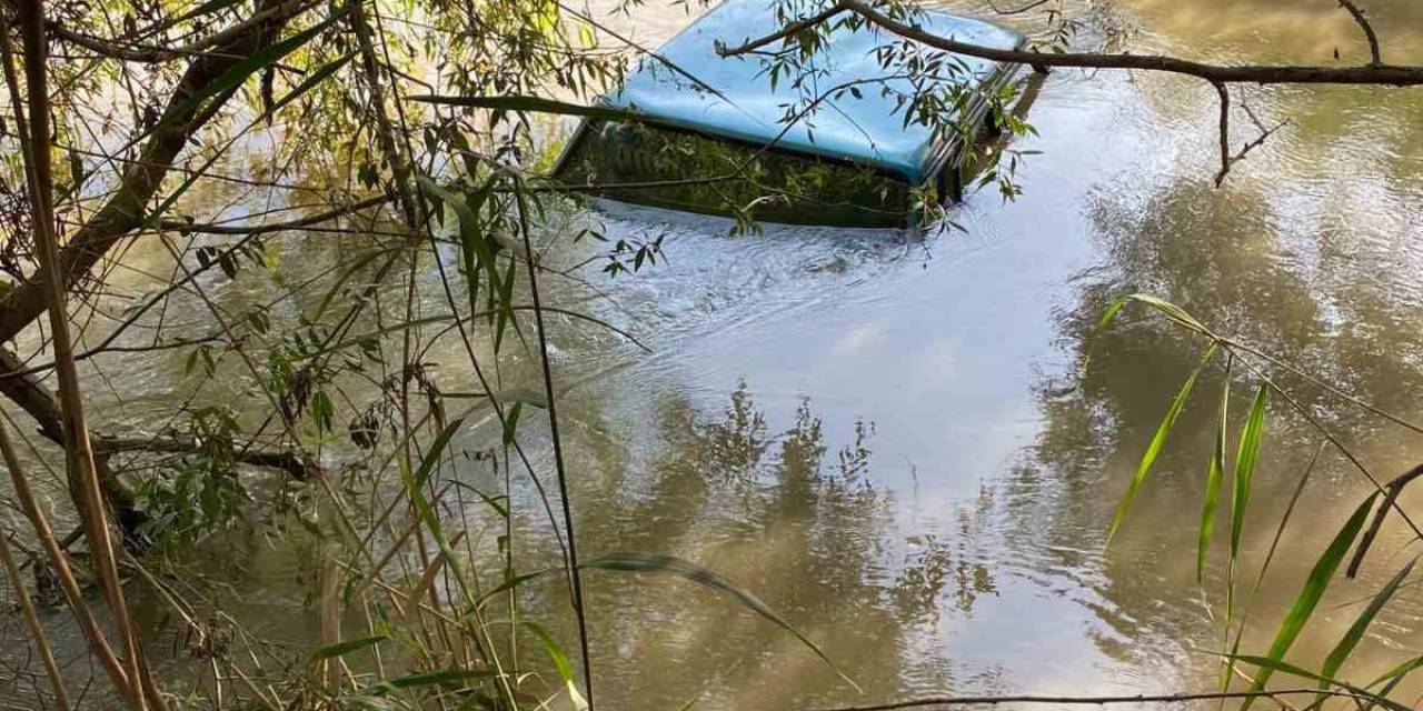 Aydın’da Otomobil Menderes Nehri’ne Düştü