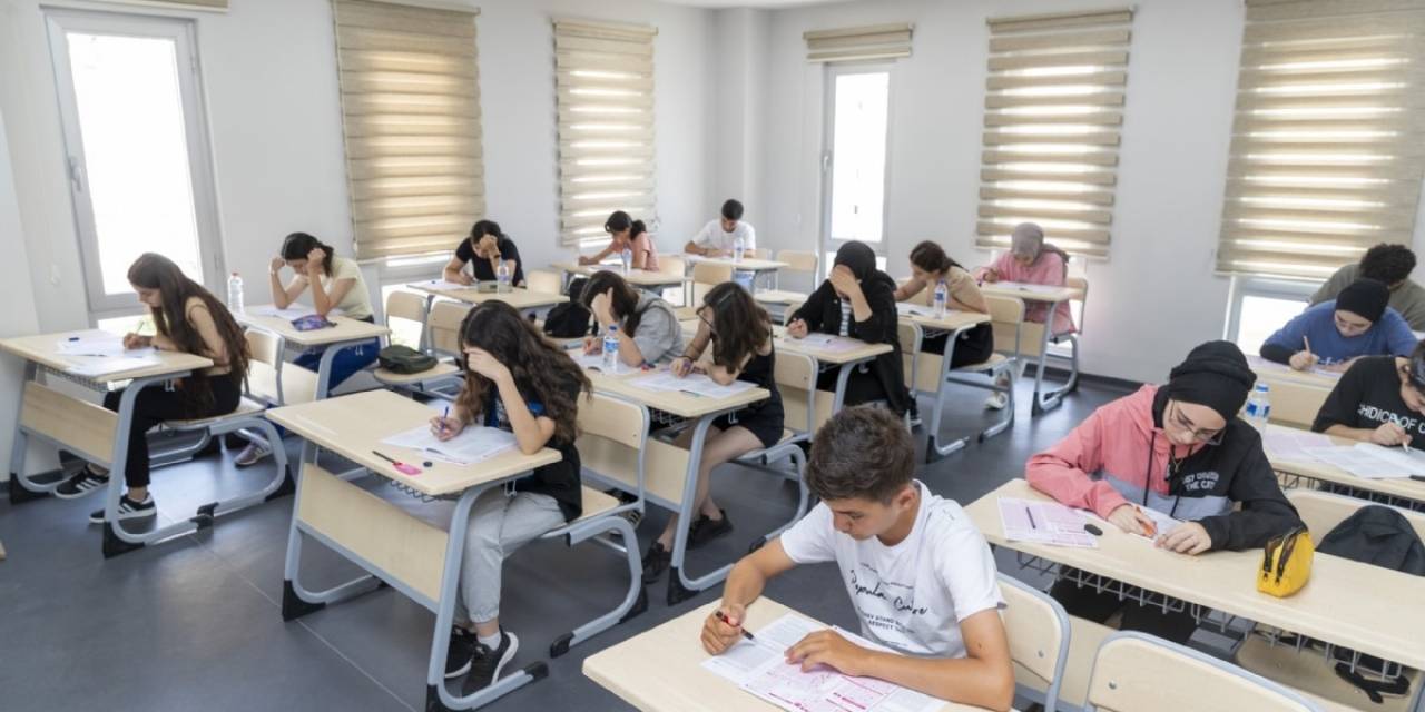 Mersin Büyükşehirin Kurs Merkezlerinde 18 Öğrenci İlk 50 Binde