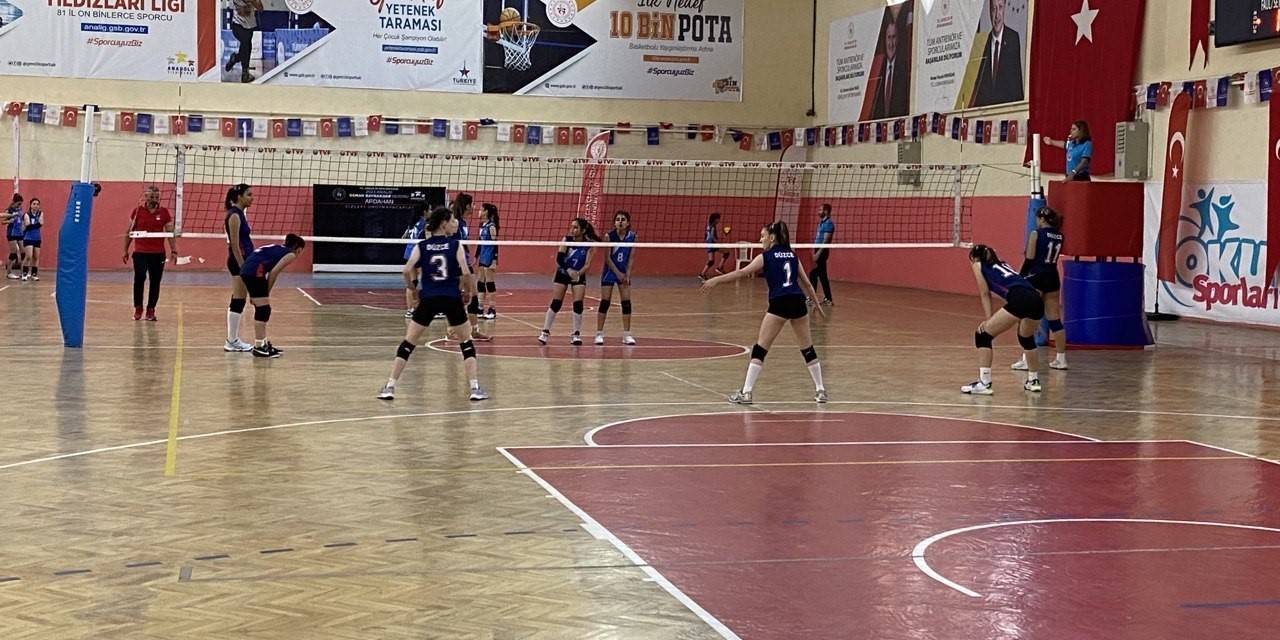 Analig Voleybol Yarı Final Müsabakaları Başladı